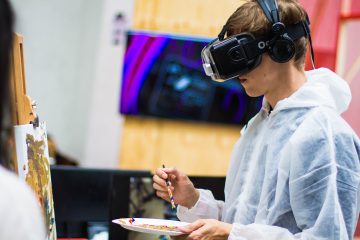 Creating and curating VR content